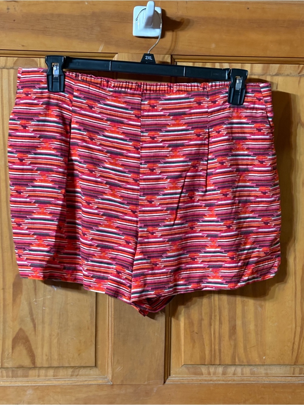Women's Red Patterned Stretch Shorts